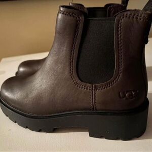 Brand new never worn Ugg ankle boots, size 6.